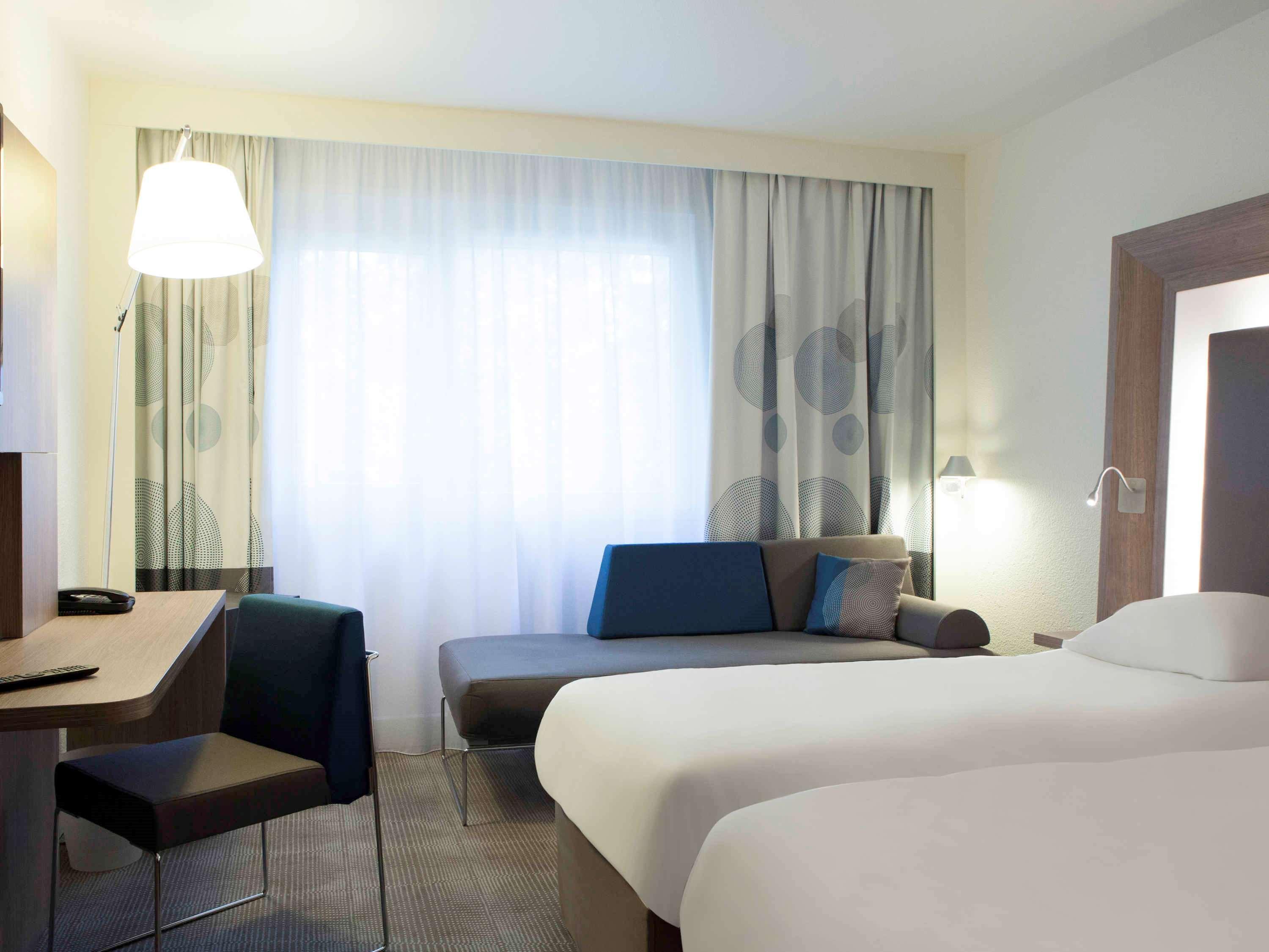 Novotel Paris 17 Bagian luar foto