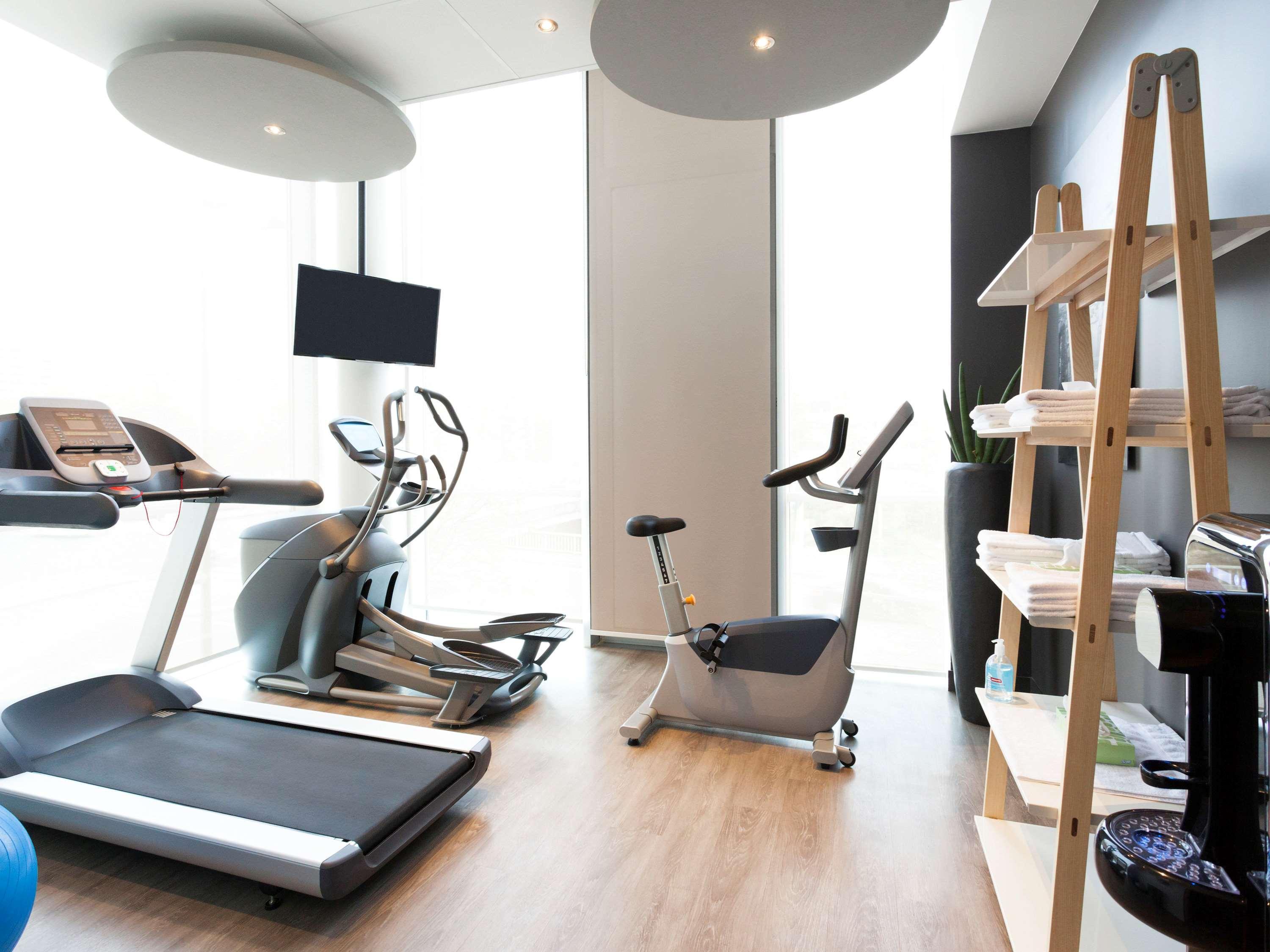Novotel Paris 17 Bagian luar foto