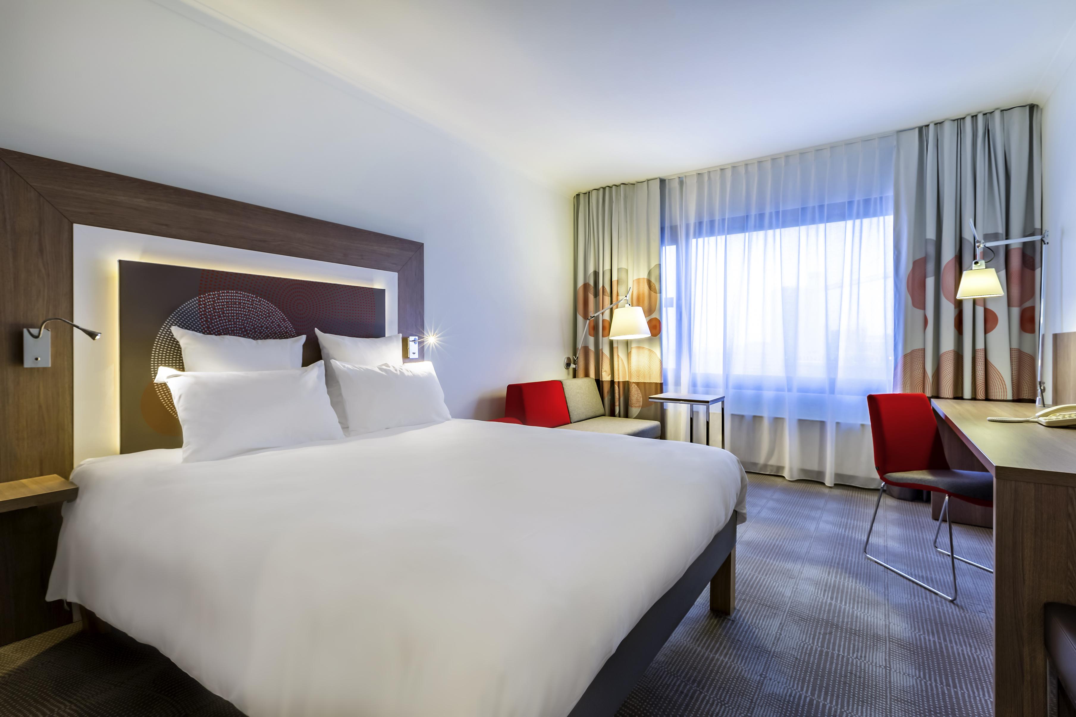 Novotel Paris 17 Bagian luar foto