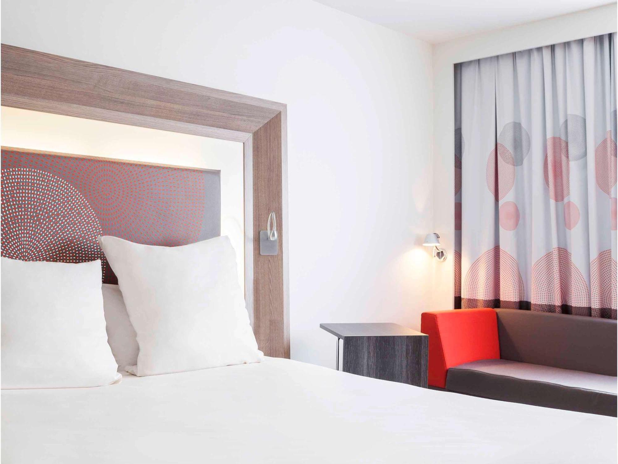 Novotel Paris 17 Bagian luar foto