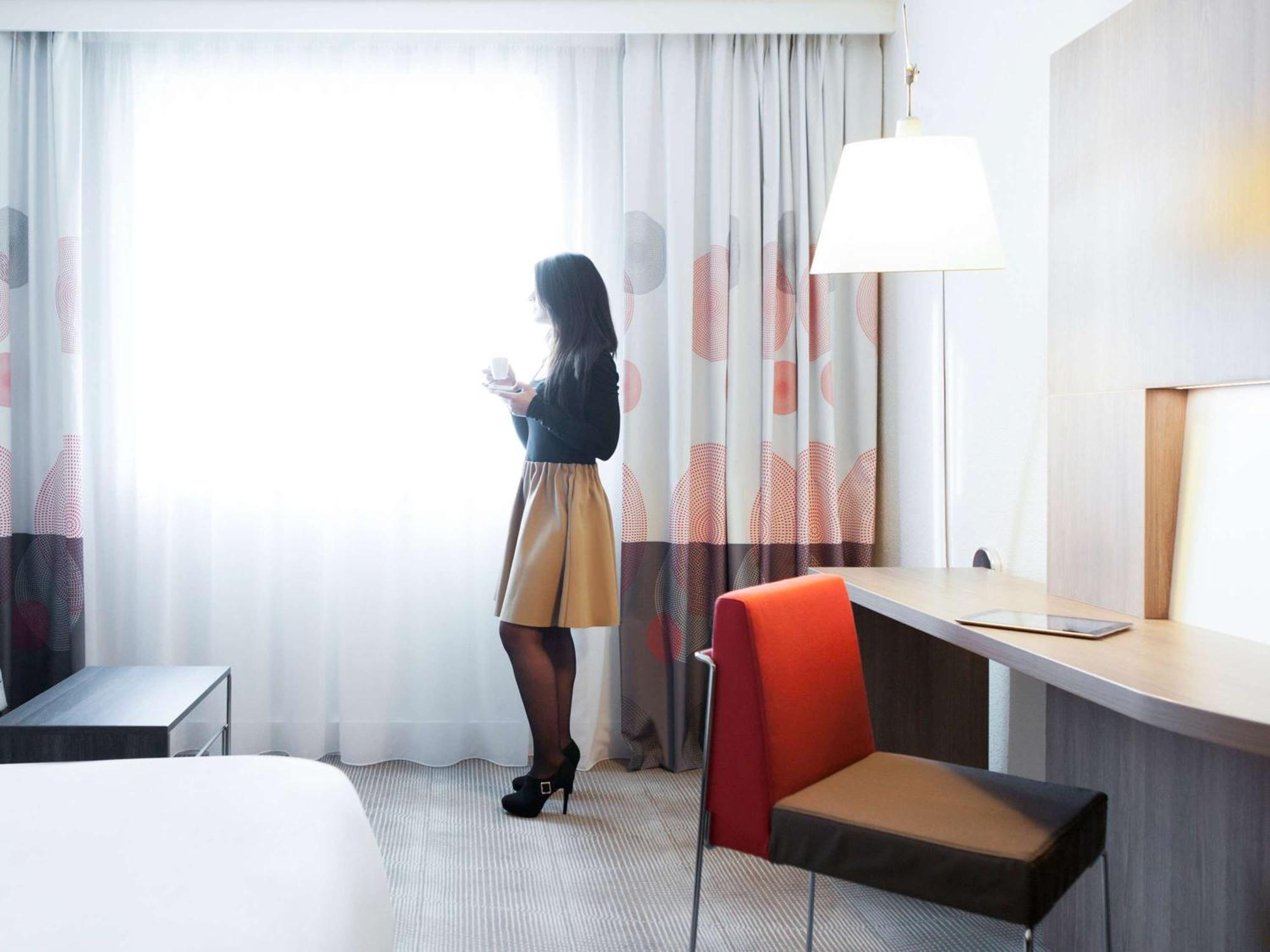Novotel Paris 17 Bagian luar foto