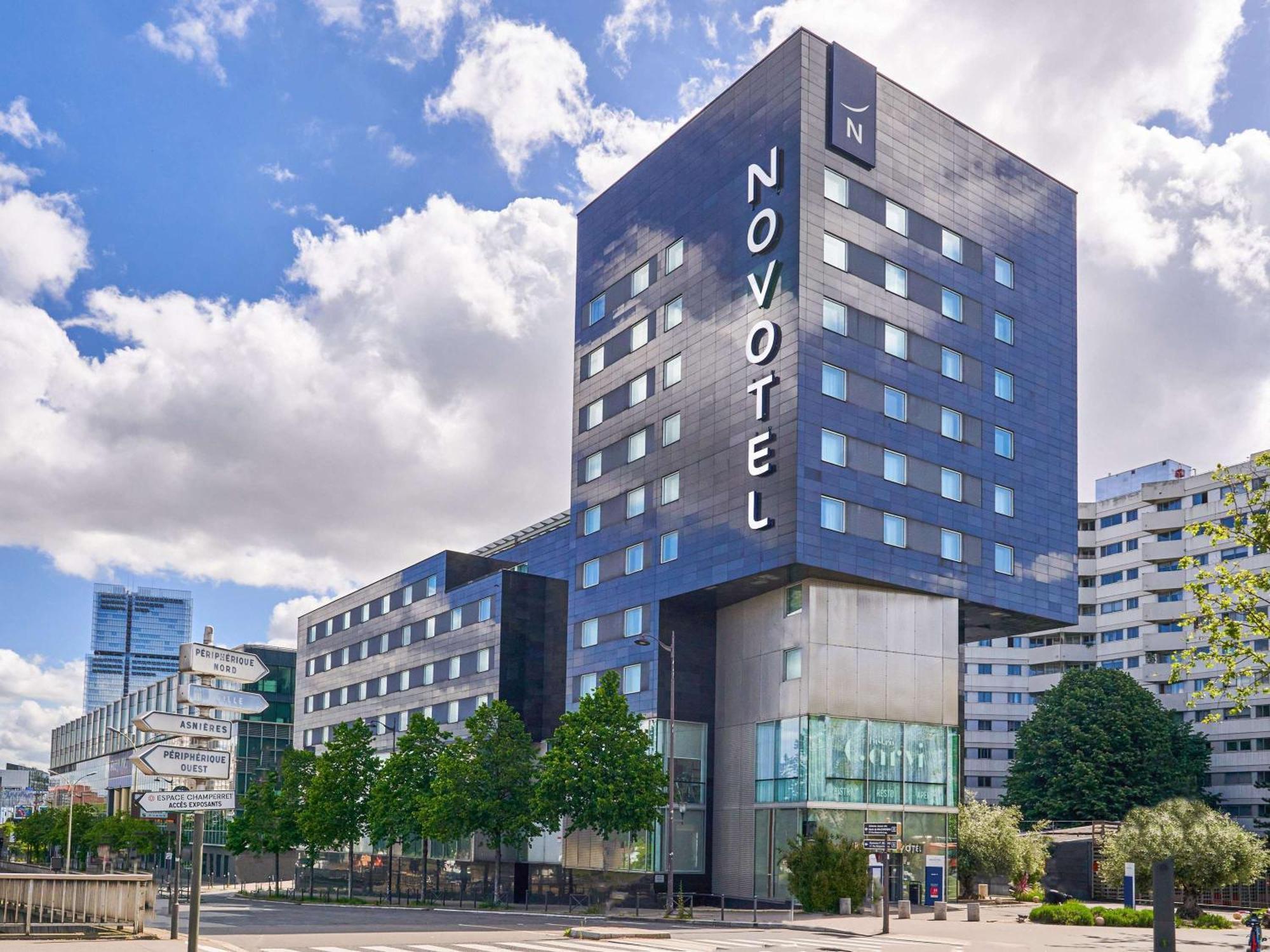 Novotel Paris 17 Bagian luar foto