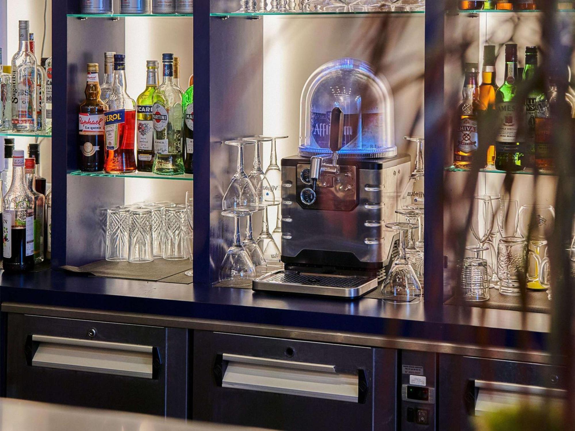 Novotel Paris 17 Bagian luar foto
